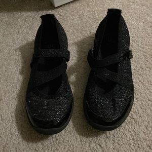 Girls Black shoes size 1
